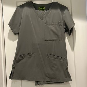 Ave scrubs in olive green (XS top and S petite bottoms)